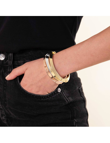 Bracciale rigido a tubo triangolare