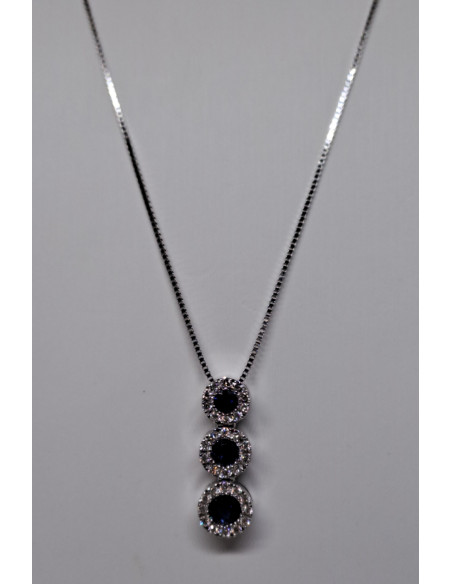 Collana oro bianco 750 , diamanti  e zaffiri