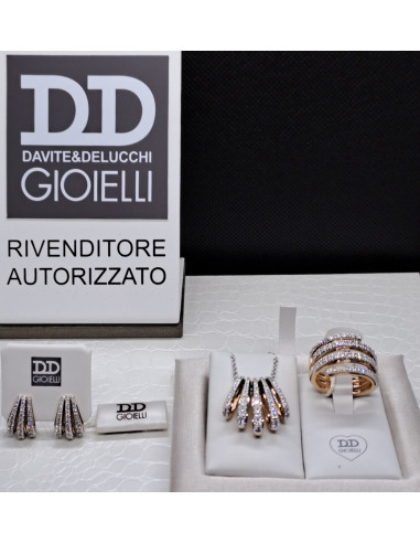 Collana in oro bianco , rosa , e diamanti