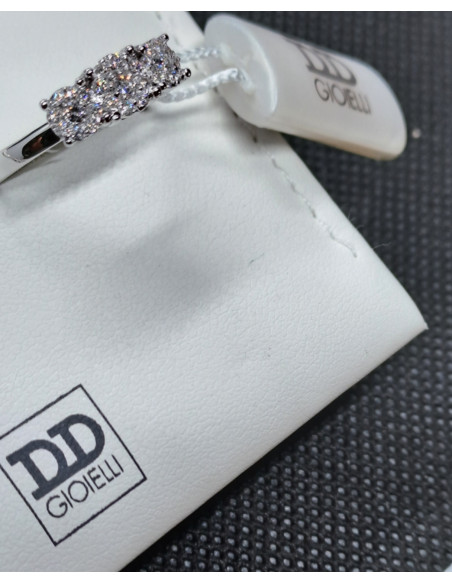Anello donna trilogy in oro bianco 750 e diamanti