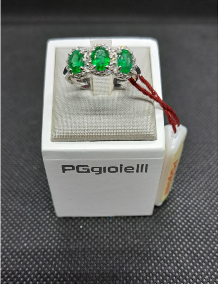 Anello donna oro bianco 750 trilogy , smeraldi e diamanti