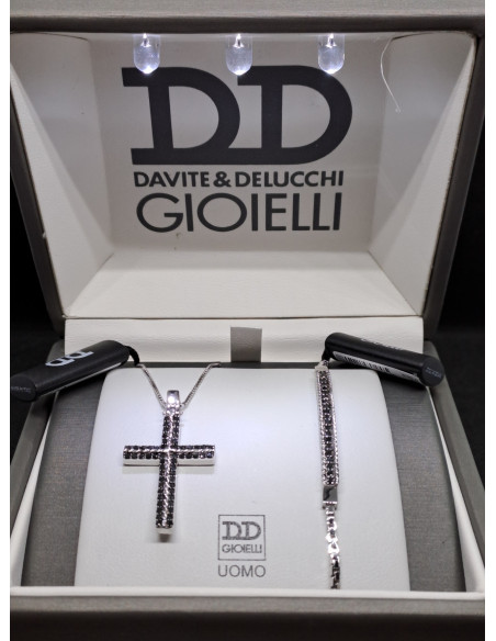 Croce uomo in oro bianco 750 e diamanti neri,  con bracciale oro bianco 750 con diamanti neri