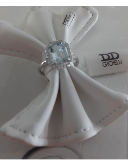 Anello oro bianco 18kt acqua marina e brillanti